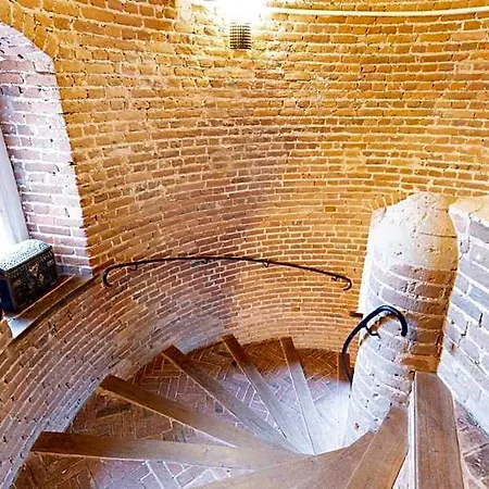 Hotel Chateau De Tilly 4*