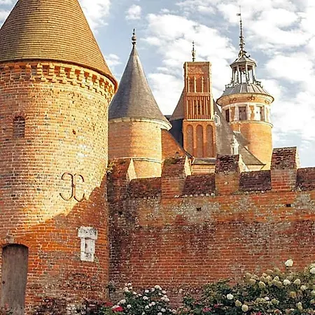Chateau De Tilly Hotel 4*