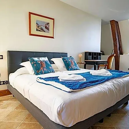 Hotel Chateau De Tilly 4*